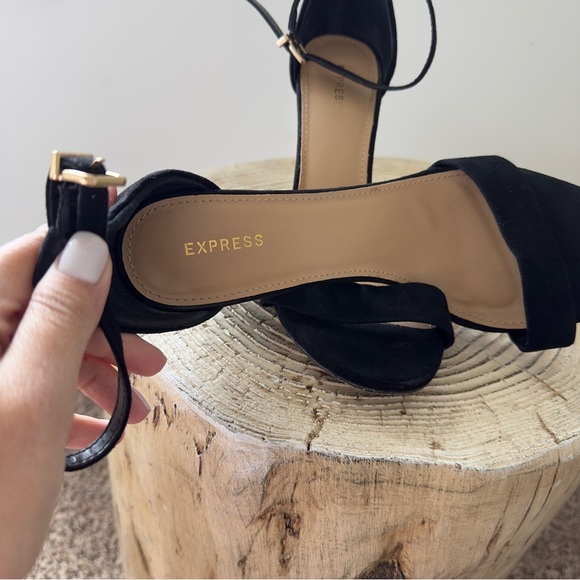 Express Black Suede Block Women's Heel Sandals Size 8 - Picture 9 of 12